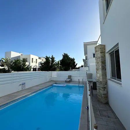 Haus 2 Schlafzimmer Und Pool וילה *