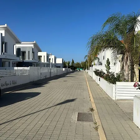 Haus 2 Schlafzimmer Und Pool וילה