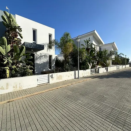 Haus 2 Schlafzimmer Und Pool