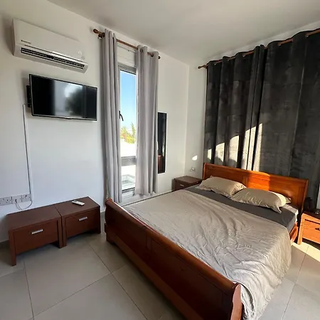 Haus 2 Schlafzimmer Und Pool Villa Perivolia