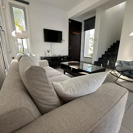 Haus 2 Schlafzimmer Und Pool *