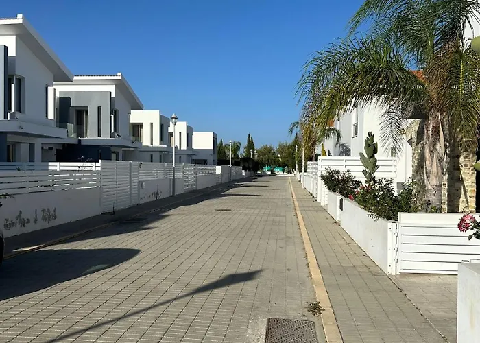 Haus 2 Schlafzimmer Und Pool Villa